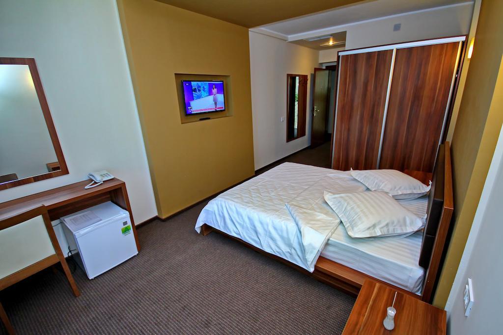 Hotel Eden Tulcea Habitación foto
