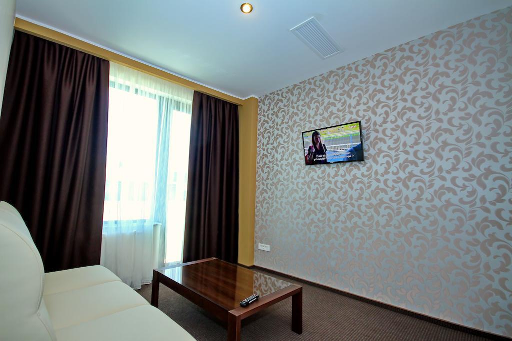 Hotel Eden Tulcea Habitación foto