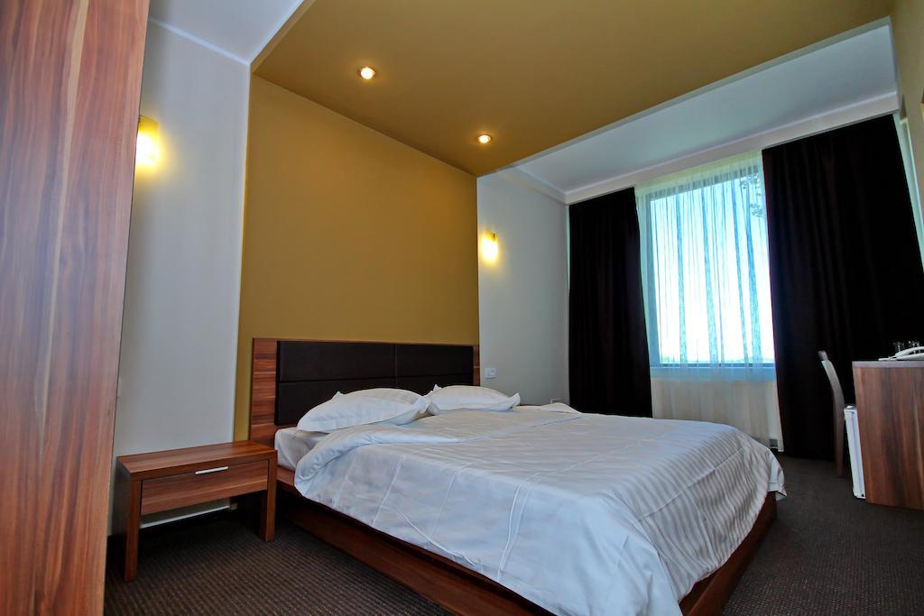 Hotel Eden Tulcea Habitación foto