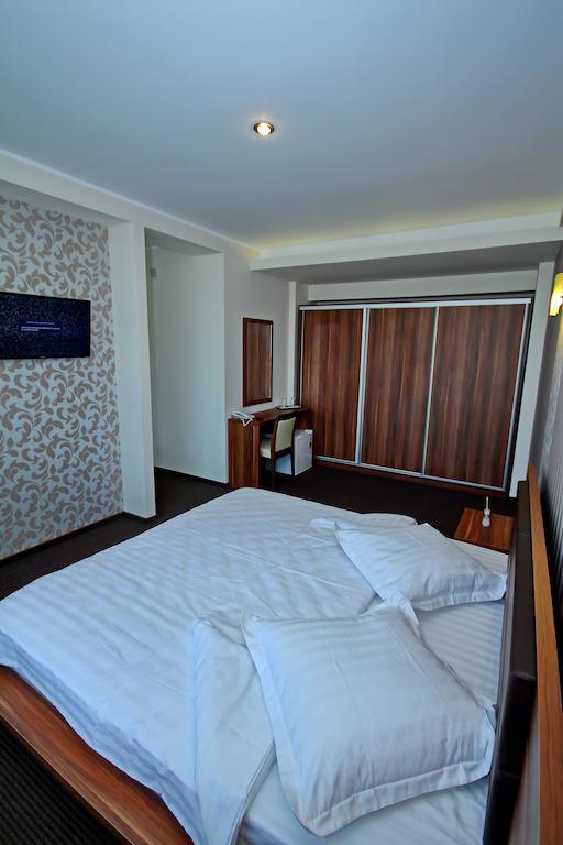 Hotel Eden Tulcea Habitación foto